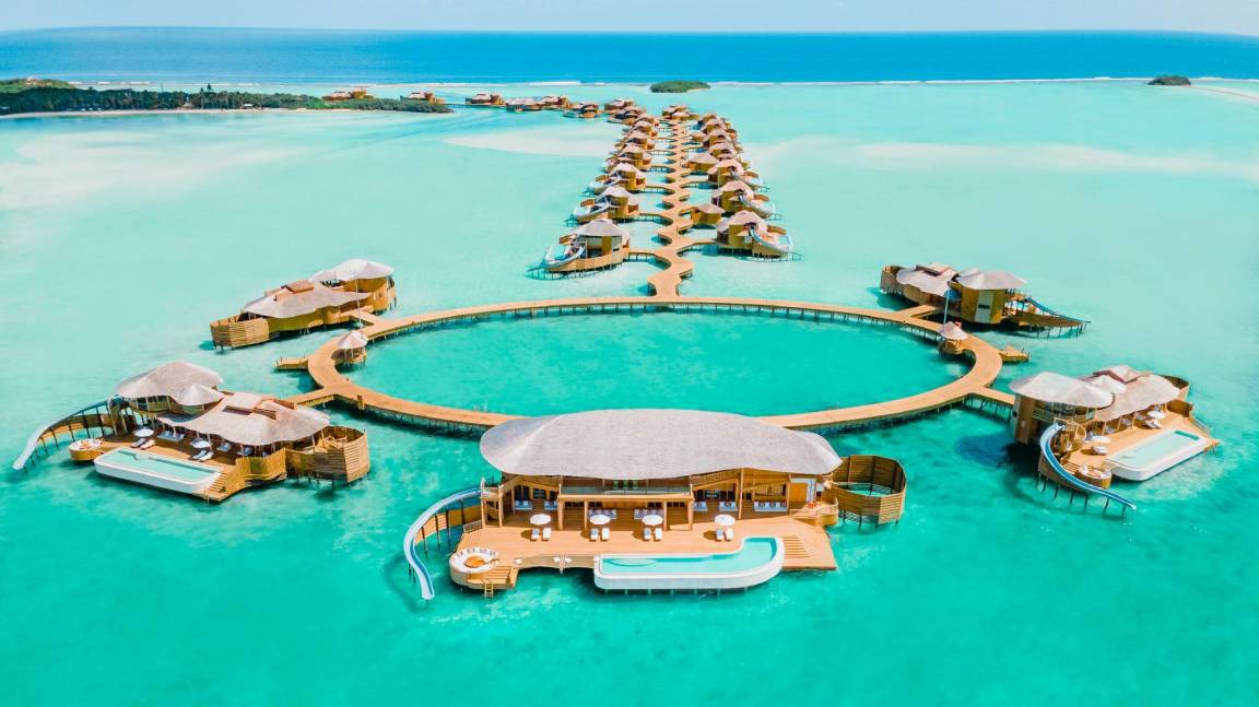 Medhufaru Resort | 1796 m² Resort ∙ 4 bedrooms ∙ 127 guests