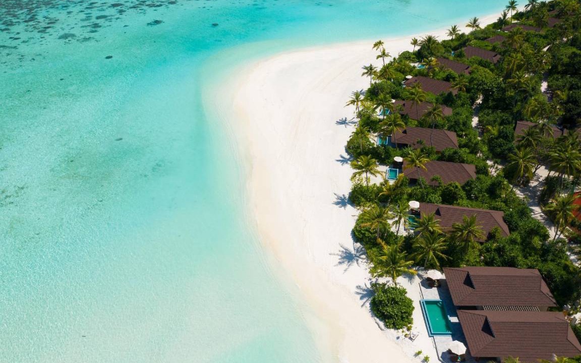 Huruvalhi Resort | 306 m² Resort ∙ 2 bedrooms ∙ 127 guests