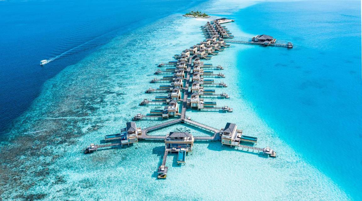 Velavaru Resort | 473 m² Resort ∙ 2 bedrooms ∙ 127 guests