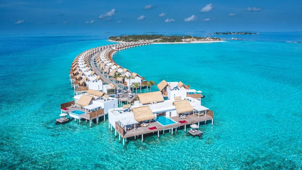 Fasmendhoo Resort | 900 m² Resort ∙ 3 bedrooms ∙ 127 guests