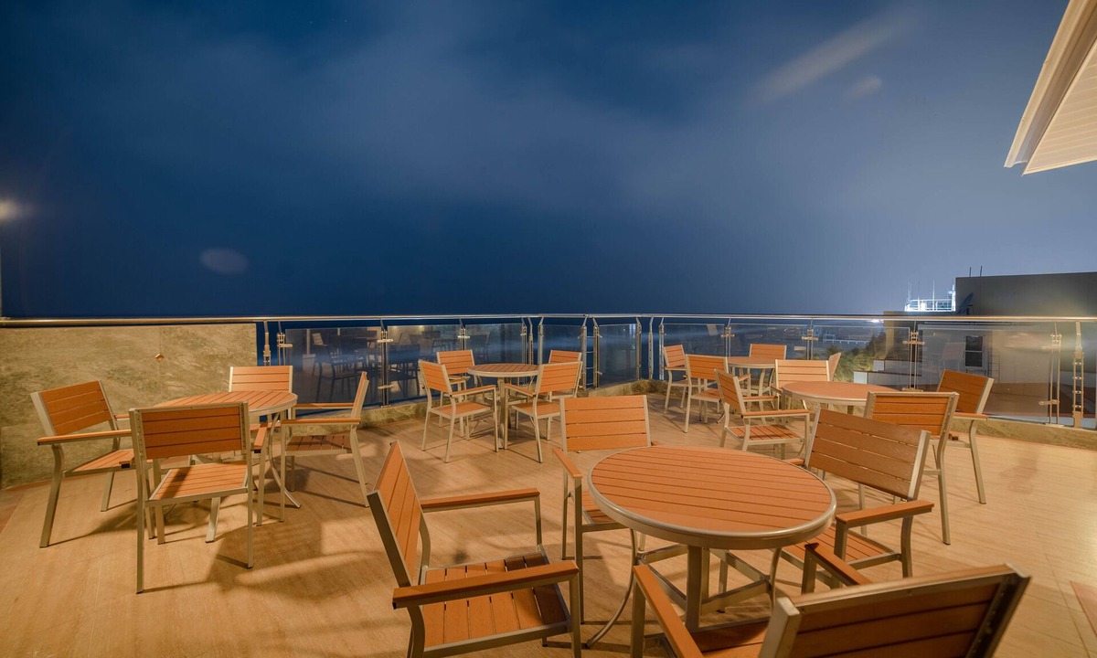 Hulhumale Hotel | Amber Beach