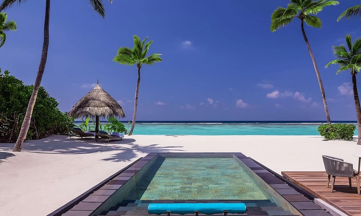 Reethi Rah Apartment | Convenient Stay, Superb Location! Balcony w/Beach View, Outdoor Swimming Pool