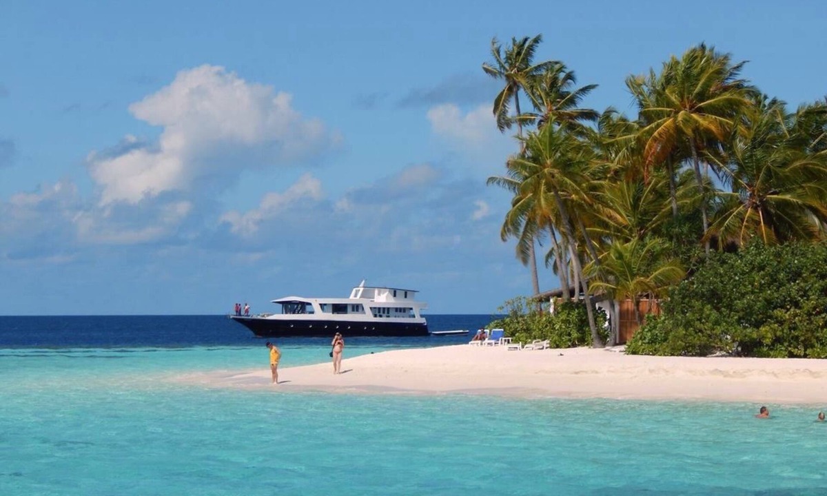 Male Boat Rental | Dream cruise in the Maldives