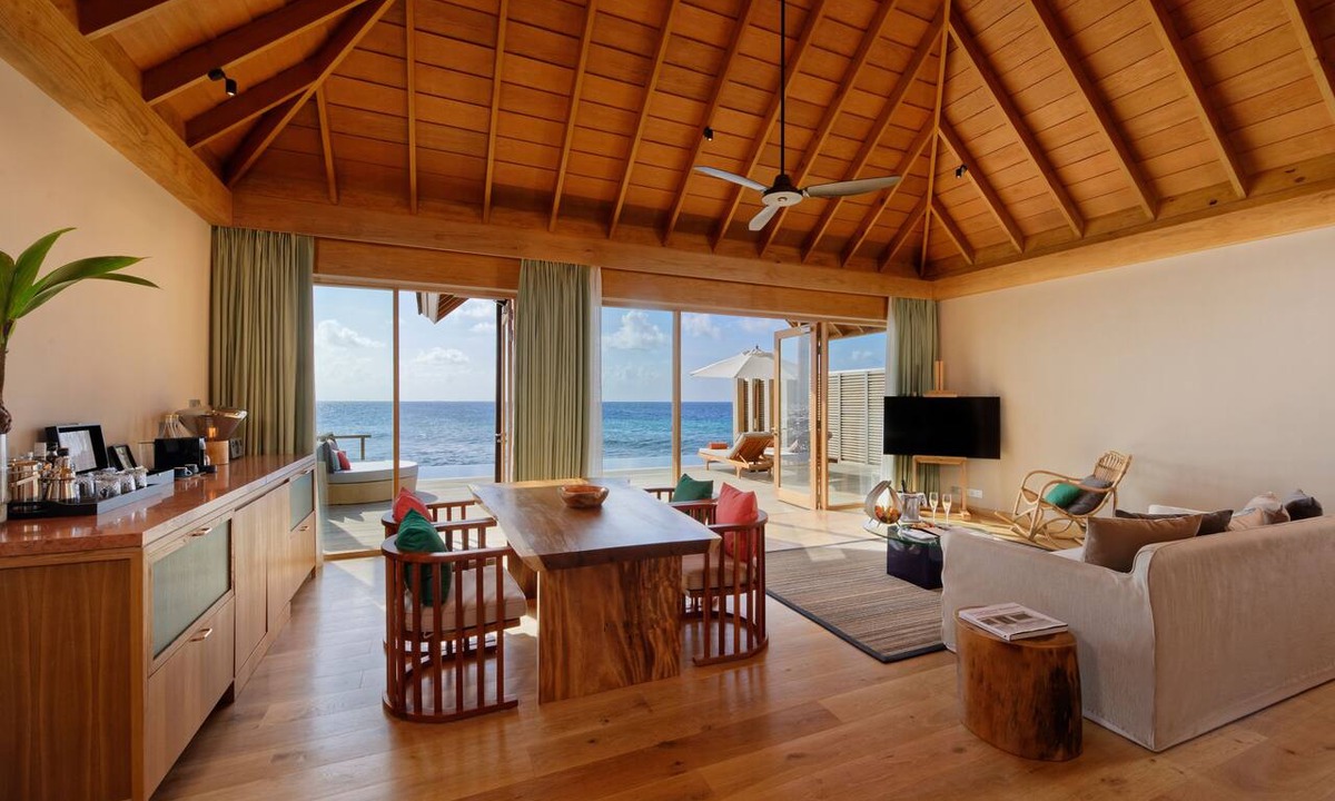 Raa Atoll Resort | Emerald Faarufushi Resort & Spa