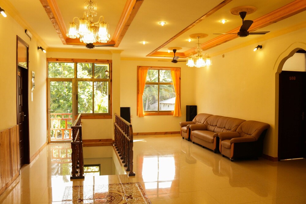 Mathiveri House | Holiday Mathiveri Inn Maldives