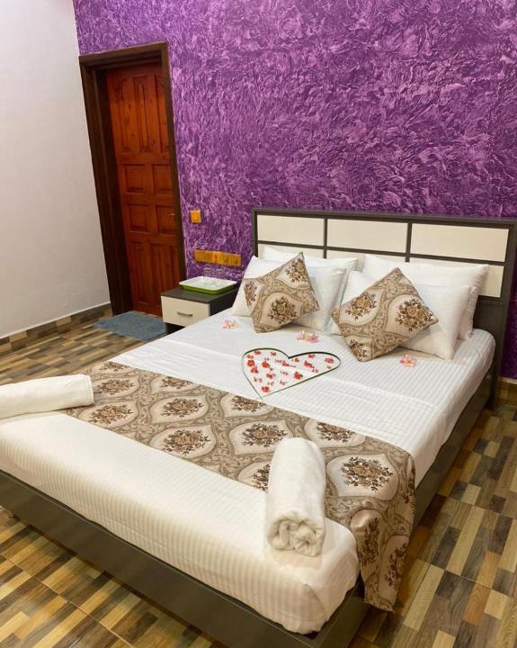 Velidhoo House | IKHFA Guesthouse