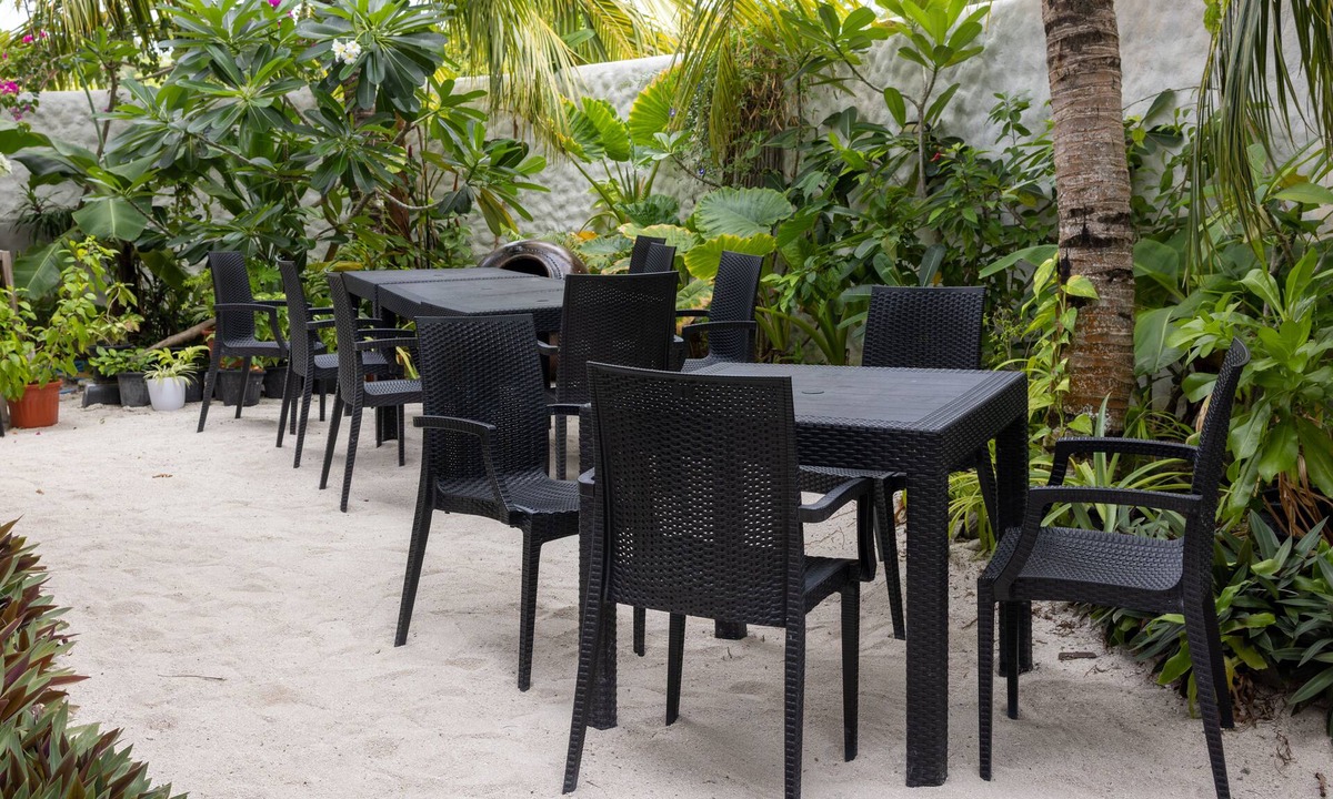 Goidhoo Hotel | Island Zephyr