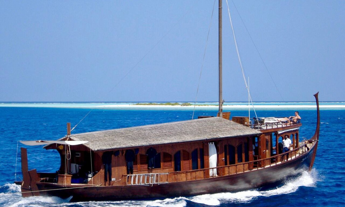 Hulhumale Boat Rental | Malé Marvel: Sun-Kissed Sailing Experience in the Maldivian Atoll