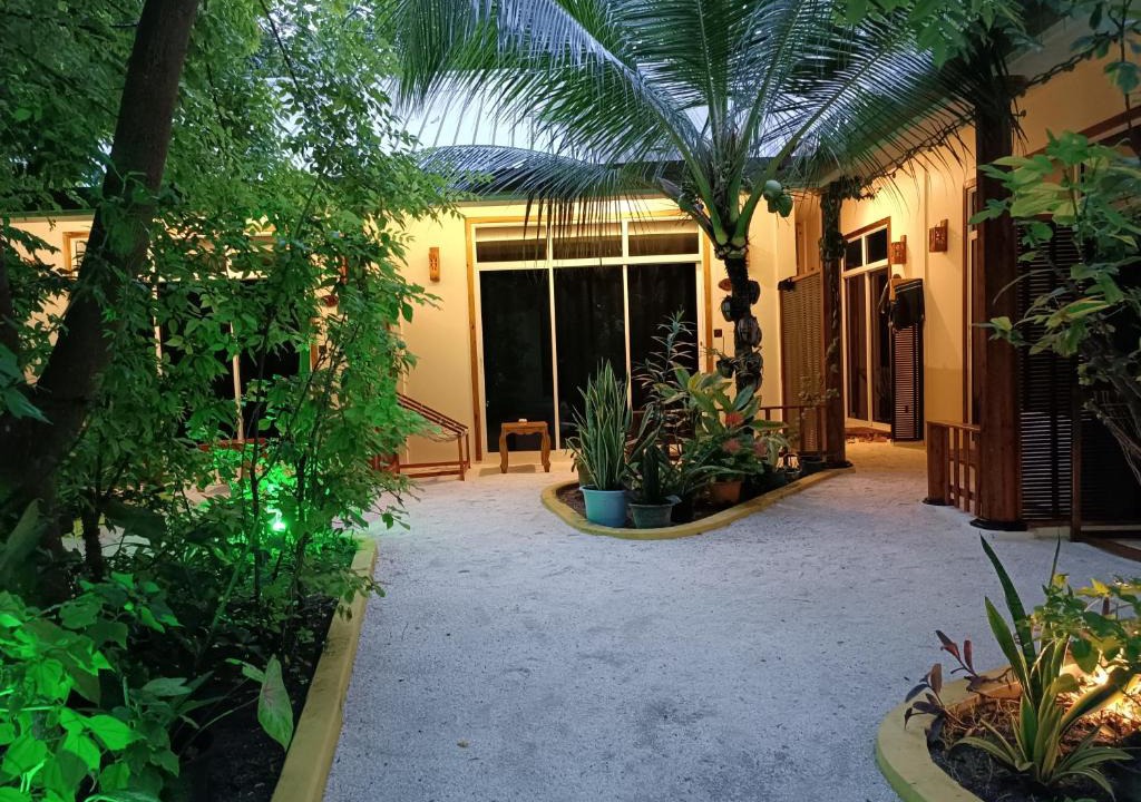 Dhangethi House | Manta Dhangethi