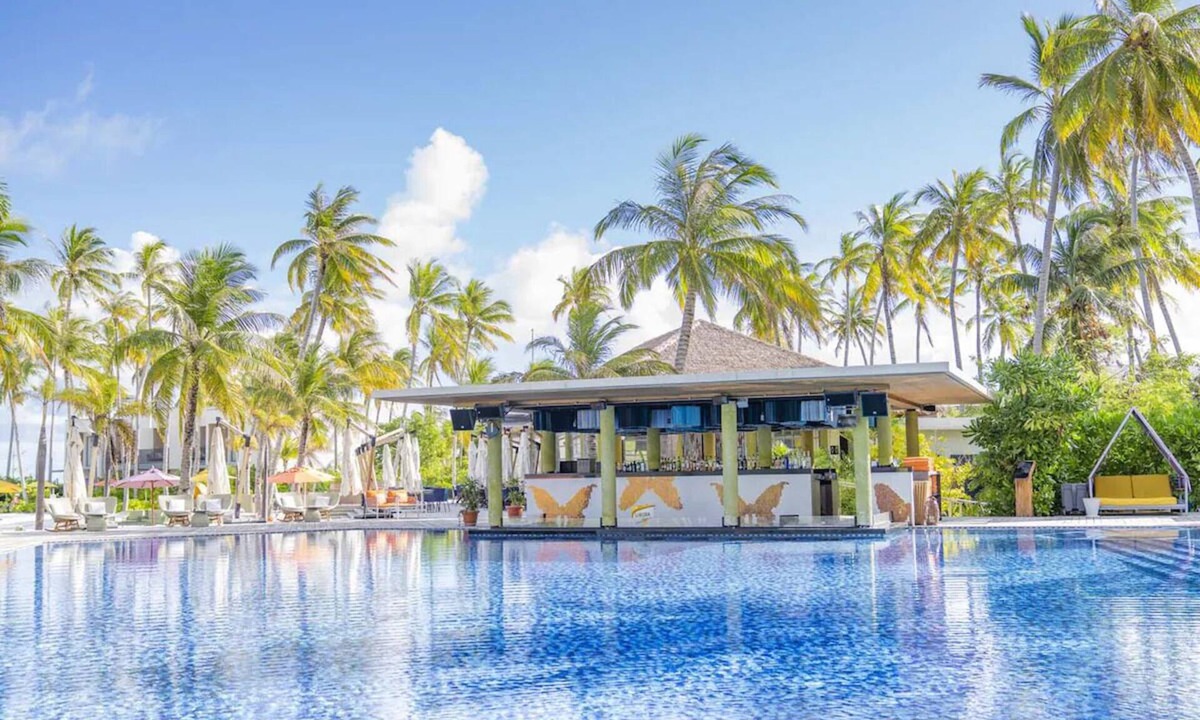 Farukolhufushi Island Hotel | Platinum Overwater Pool Villa, 1 King, Hard Rock, Lagoon Access