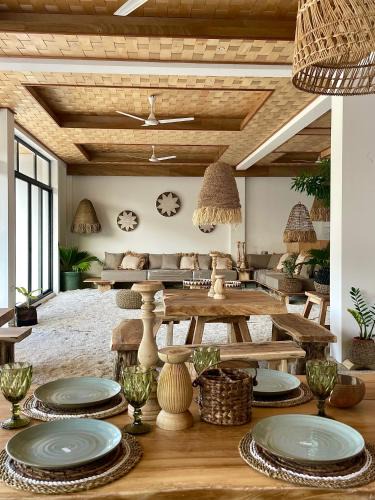 Thulusdhoo Island Hotel | Samura Panorama Guest House