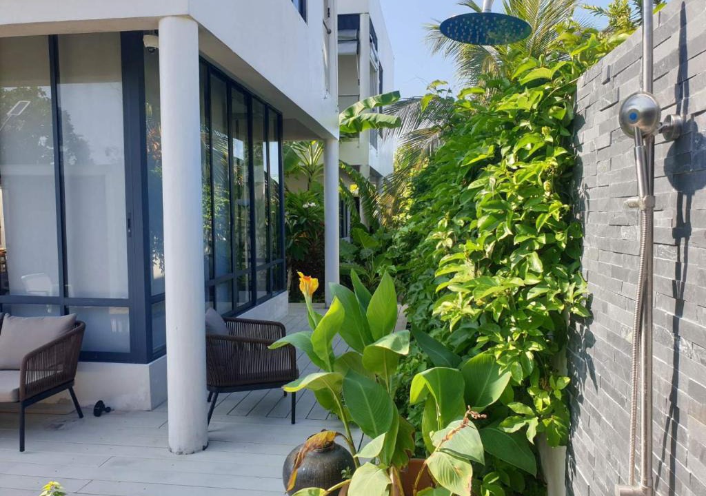 Hanimaadhoo House | Shoeshyka, Hanimaadhoo