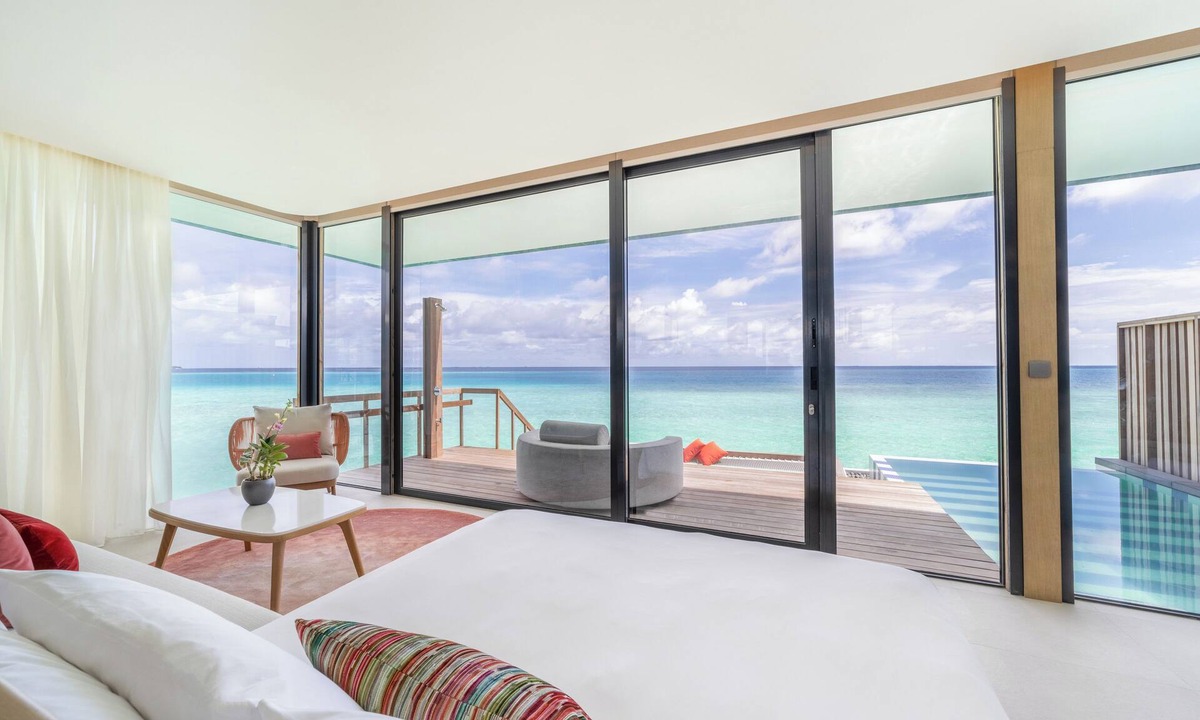 Emboodhoo Lagoon Hotel | SO/Maldives