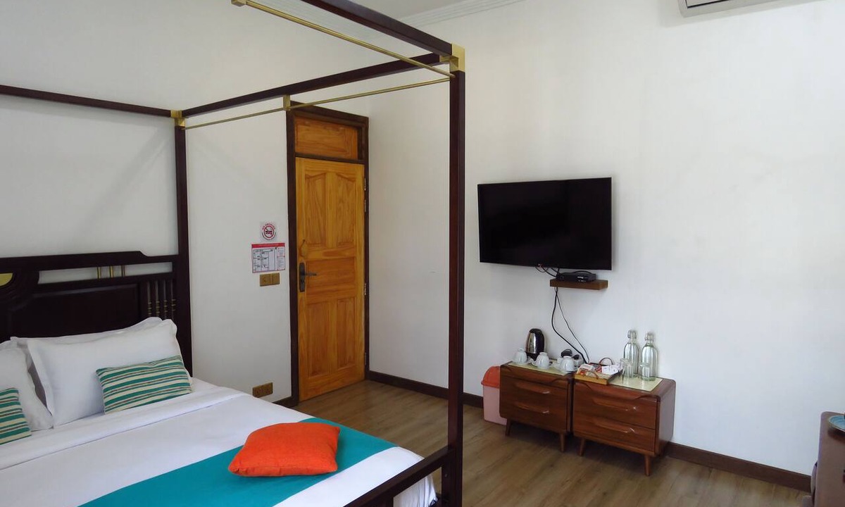 Huraa Bed & Breakfast | The Sunrise Huraa