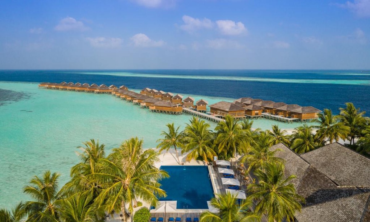 Vilamendhoo Island Hotel | Vilamendhoo Island Resort & Spa