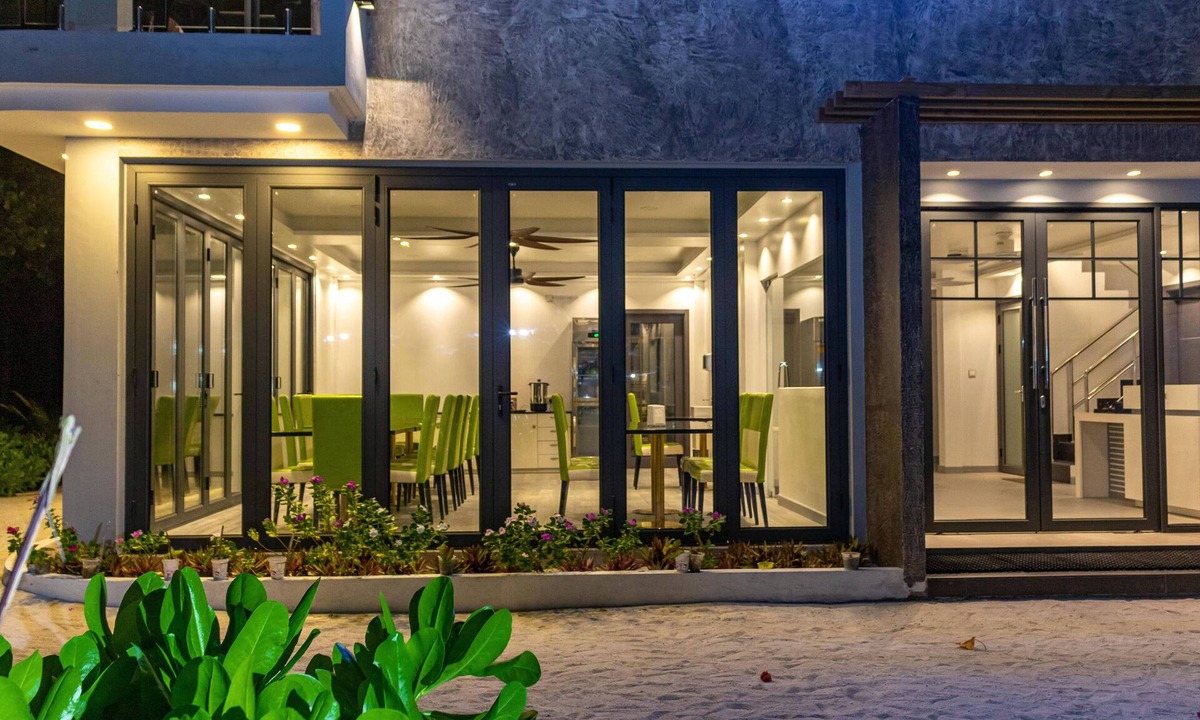 Felidhu Atoll House | WOW INN Keyodhoo - Family room