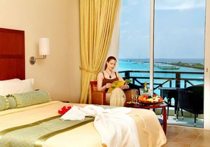 Hulhule Island Hotel