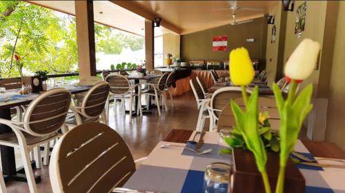 Mahibadhoo Hotel | 19 m² Hotel ∙ 3 guests
