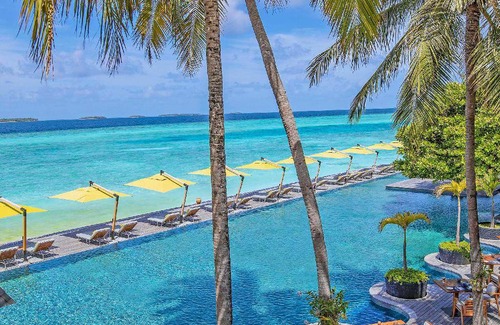 Kihavah Resort | 2994 m² Resort ∙ 4 bedrooms ∙ 127 guests