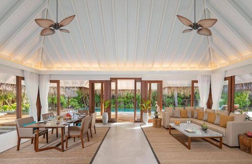 Kihavah Resort | 2994 m² Resort ∙ 4 bedrooms ∙ 127 guests