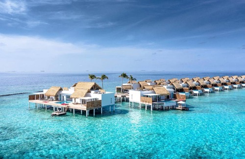 Fasmendhoo Resort | 900 m² Resort ∙ 3 bedrooms ∙ 127 guests