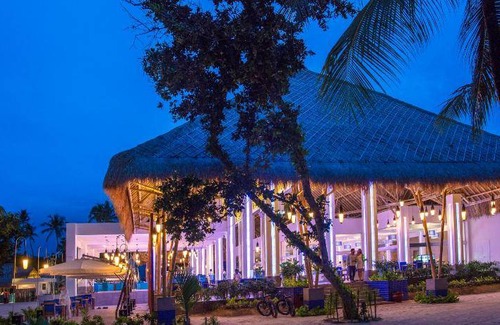 Fasmendhoo Resort | 900 m² Resort ∙ 3 bedrooms ∙ 127 guests