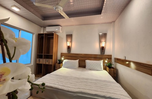 Thulusdhoo Island House | Batuta Maldives Fourson