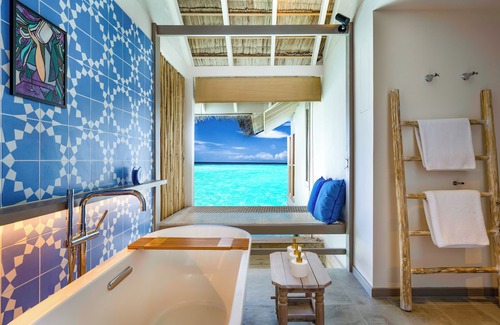 Maamigili Island Resort | Cora Cora Maldives-Premium All-Inclusive