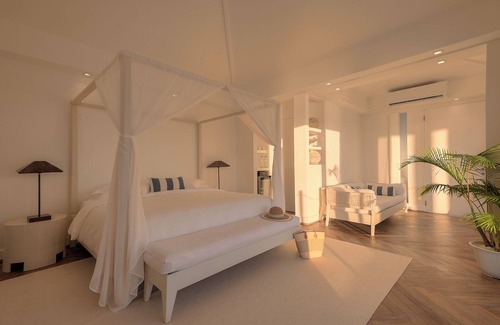 Athuruga Island Resort | Diamonds Athuruga Maldives Resort & Spa