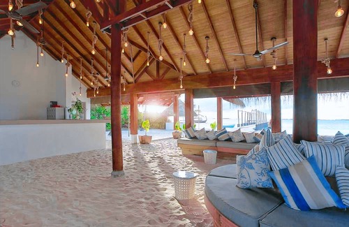 Kuda Bandos Hotel | Malahini Kuda Bandos Resort