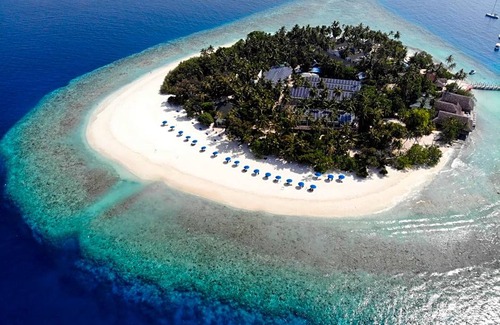 Kuda Bandos Hotel | Malahini Kuda Bandos Resort