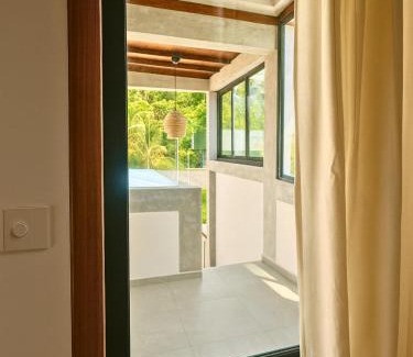 Felidhoo Hotel | Oshi Boutique Vaavu Felidhoo