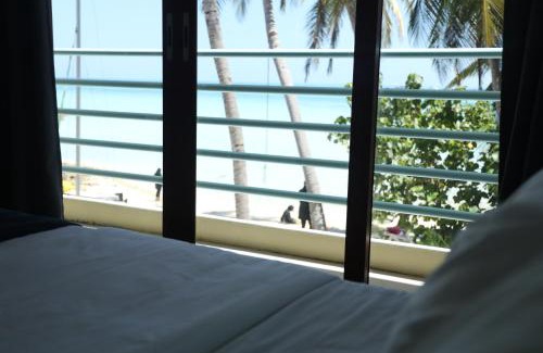 Dhiffushi House | Si! Beach House