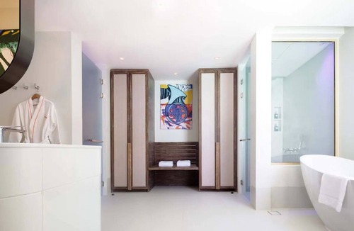 Farukolhufushi Island Hotel | 2-Bedroom Rock Royalty Overwater Pool Villa, Hard Rock Maldives