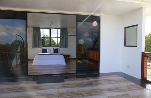 Thulusdhoo Island Resort | 25 m² Private room ∙ 1 bedroom ∙ 2 guests