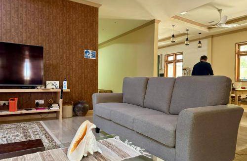 Fuvahmulah House | 260 m² Bungalow ∙ 4 bedrooms ∙ 9 guests