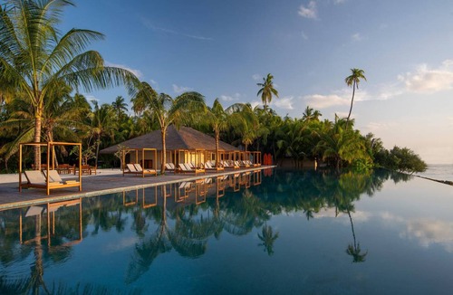 Dhigurah Resort | 336 m² Resort ∙ 2 bedrooms ∙ 127 guests