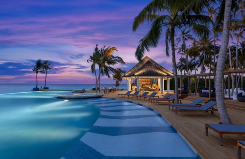 Baa Atoll Resort | 368 m² Resort ∙ 4 bedrooms ∙ 127 guests