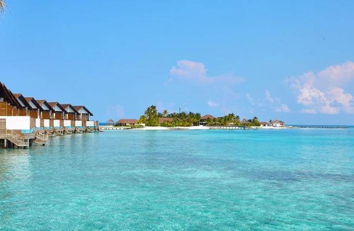 Mahaanaelhihuraa Island Resort | 370 m² Resort ∙ 2 bedrooms ∙ 20 guests