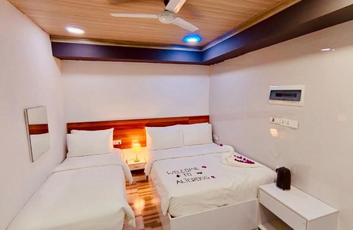 Omadhoo House | ALICROSS Maldives omadhoo