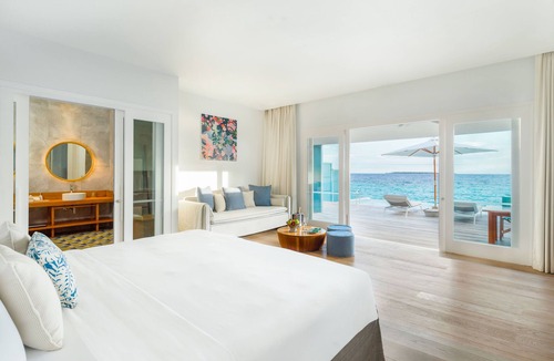 Finolhas Island Resort | Amilla Maldives