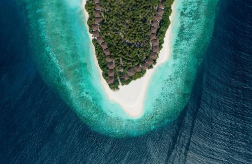 Baa Atoll Resort | Avani Plus Fares Maldives Resort