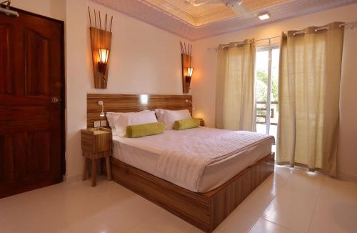 Thulusdhoo Island House | Batuta Maldives Fourson