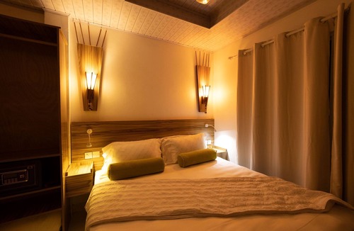 Thulusdhoo Island House | Batuta Maldives Fourson