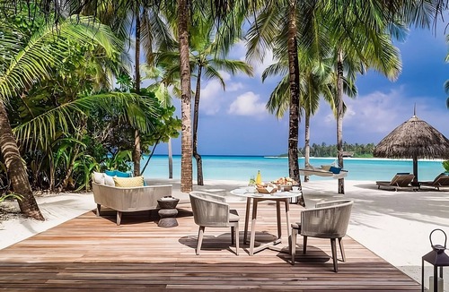Reethi Rah Hotel | Beach Villa King at One&Only Reethi Rah, Private Beach, Balcony!