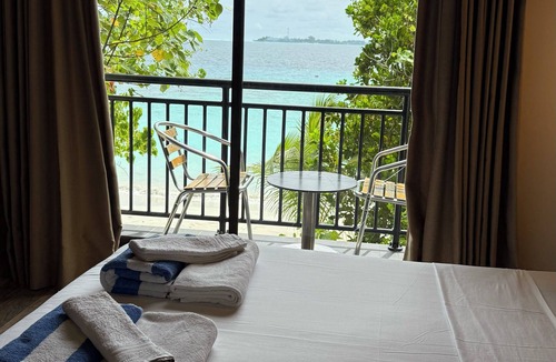 Bodufolhudhoo Hotel | Belmar Beach