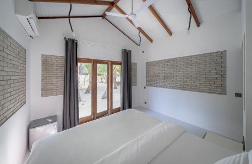 Rasdhoo House | Brickwood Rasdhoo- Beach front