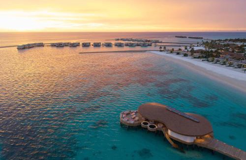Farukolhufushi Island Resort | Centara Grand Lagoon Maldives