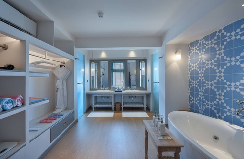 Maamigili Island Resort | Cora Cora Maldives-Premium All-Inclusive