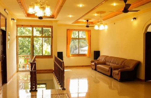 Mathiveri House | Deluxe Double Room with Balcony